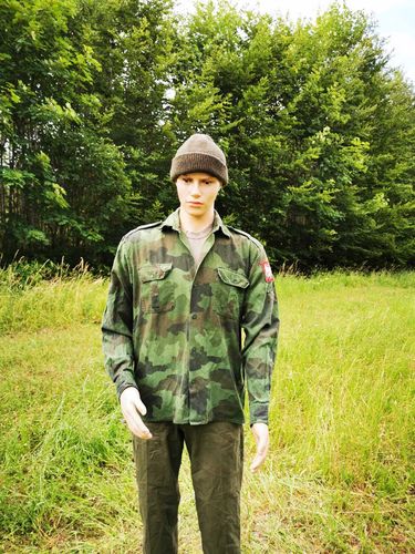 Serbische Armee Langarm Hemd tarn mit Abzeichen Adler  gebraucht