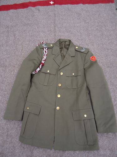 Italienische Army Uniformjacke khaki gebraucht