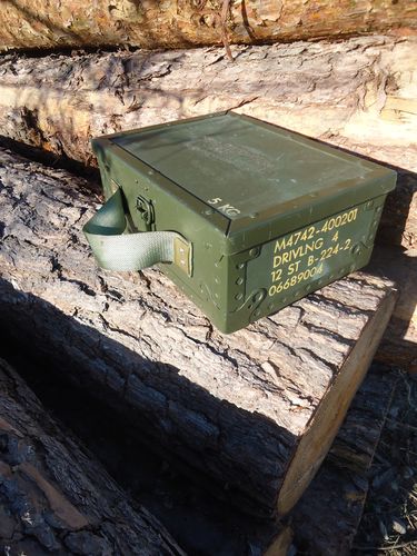 Schwedische Armee Munitionskiste Sperrholz Metallbeschlag   oliv gebraucht