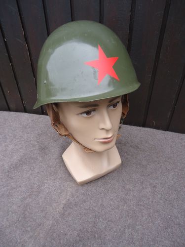 Russische Armee Helm mit rotem Stern